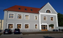 Stavebn&iacute; &uacute;pravy objektu z&aacute;kladn&iacute; &scaron;koly Ladn&aacute;