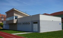 Budova &scaron;aten, hři&scaron;tě Z&Scaron; Slov&aacute;ck&aacute;, Břeclav