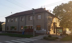 Stavebn&iacute; &uacute;pravy objektu z&aacute;kladn&iacute; &scaron;koly Ladn&aacute;