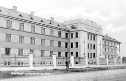 37736698_1107737532713796_5968106861679869952_n