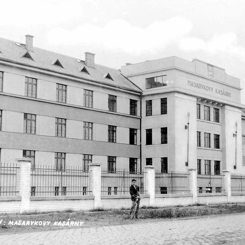 37736698_1107737532713796_5968106861679869952_n